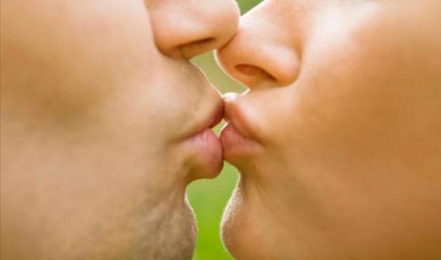 Dentista Minuto #51: Doenças transmitidas pelo beijo